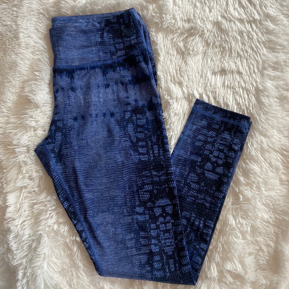 Snake print leggings